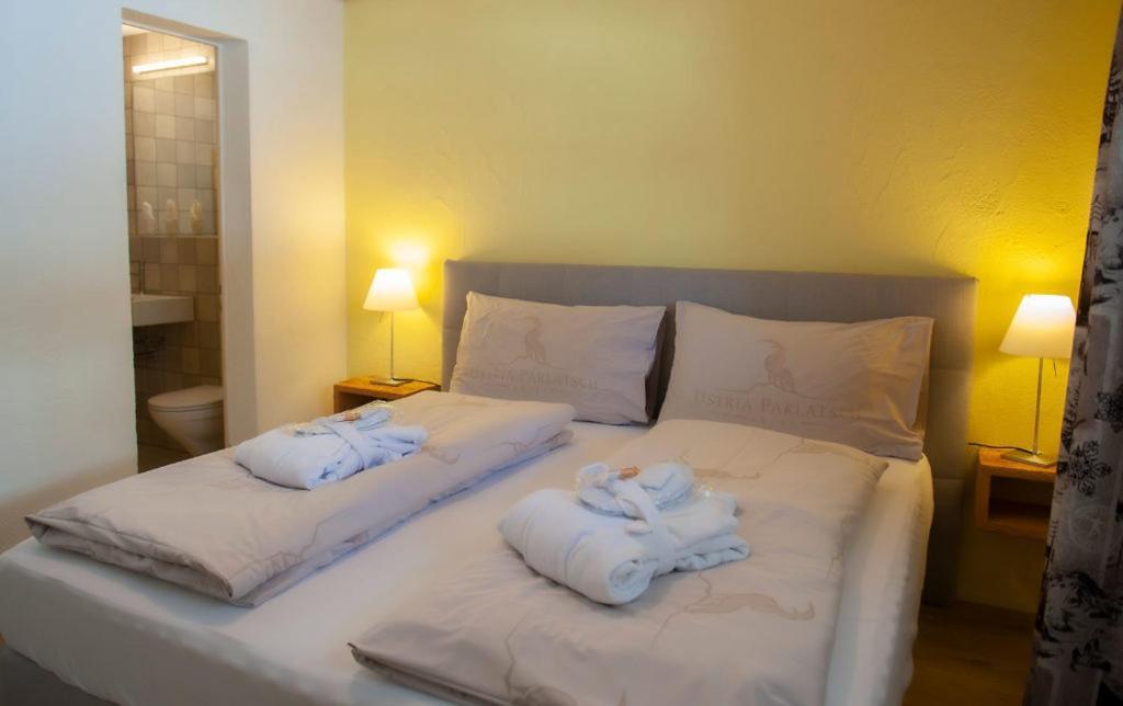 Hotel Ustria Parlatsch Trin Экстерьер фото
