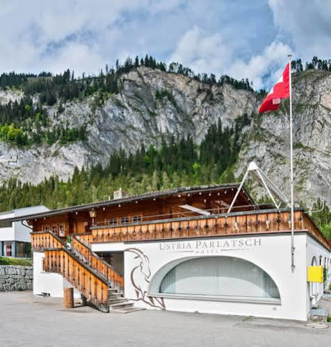 Hotel Ustria Parlatsch Trin Экстерьер фото