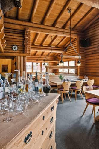 Hotel Ustria Parlatsch Trin Экстерьер фото